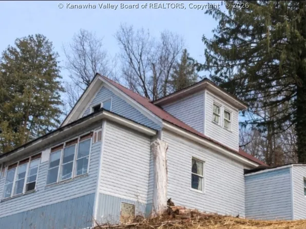 86 Water St, Salem, WV 26426