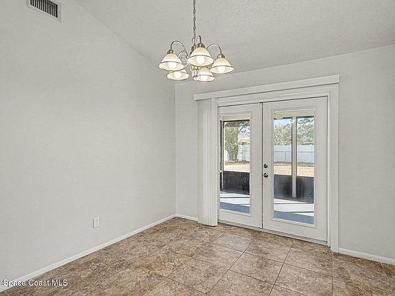 4th image of 1367 Unter Ave NW