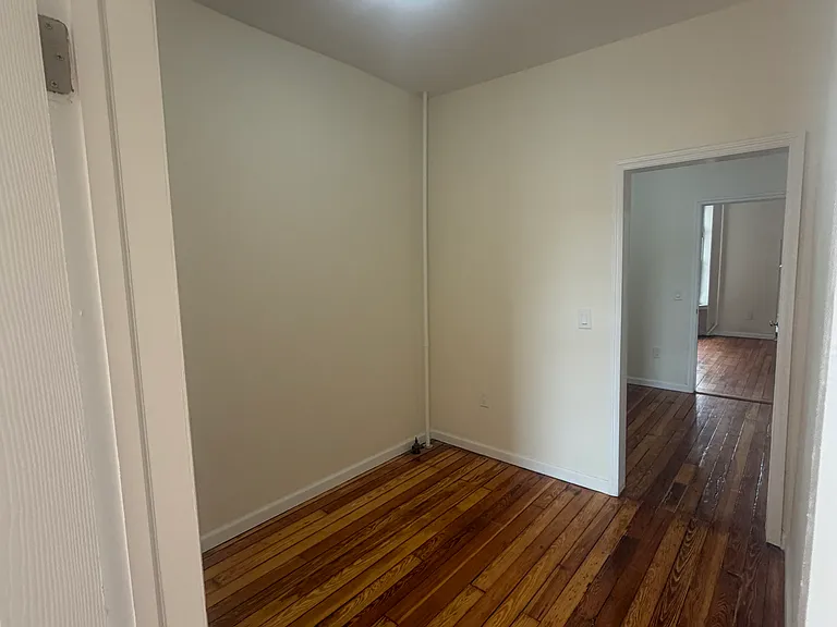 564 Morgan Ave #3L — Photo 7