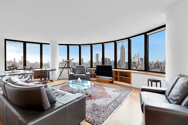 Rented by R New York | media 22