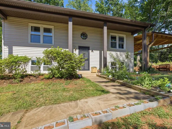 2080 Mountain View Rd, Stafford, VA 22556