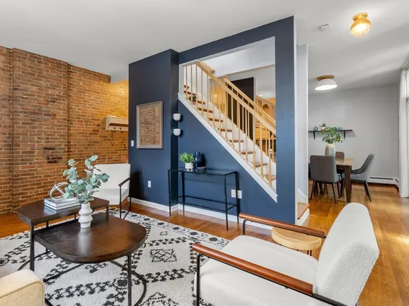 104 Summer St #D, Watertown, MA 02472