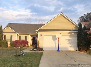 5617 Seafield Ln, Hope Mills, NC 28348