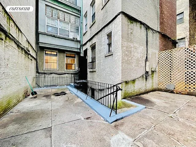 334 Riverside Dr #1 — Photo 12