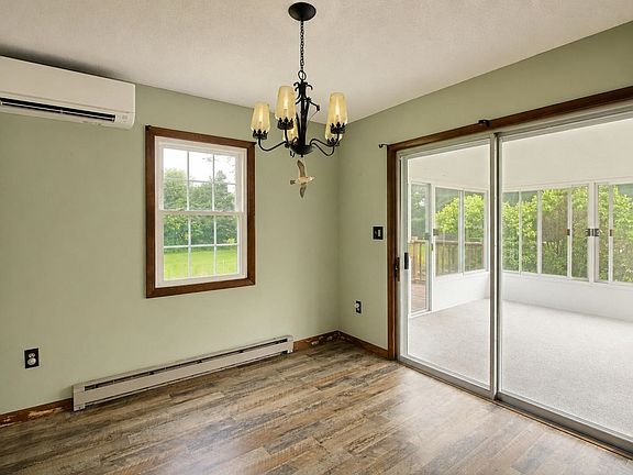 5th image of 16 Pinehurst Drive