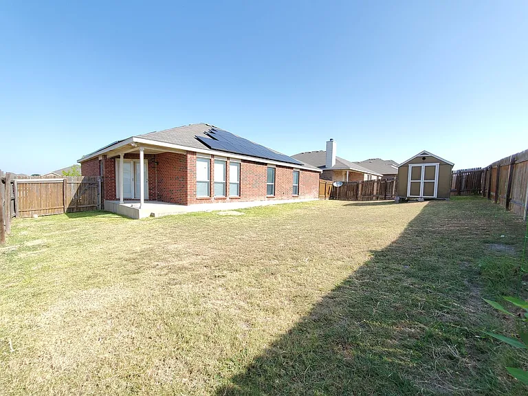 6304 Taree Loop — Photo 30
