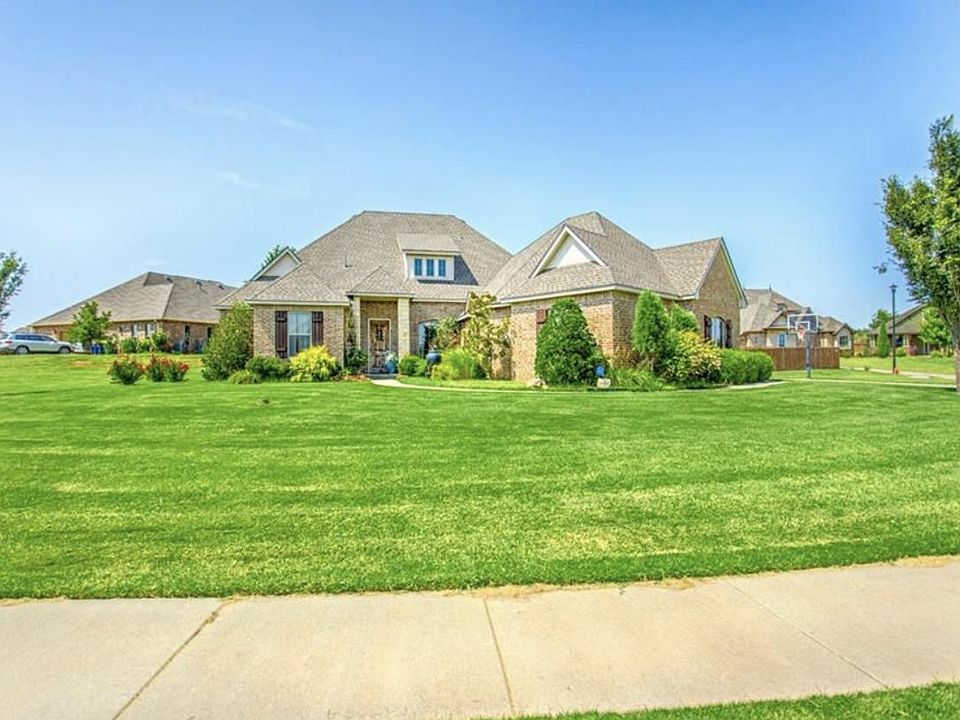 1st image of 15709 Colonia Bella Dr