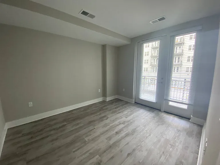 ONE501 — Photo 103