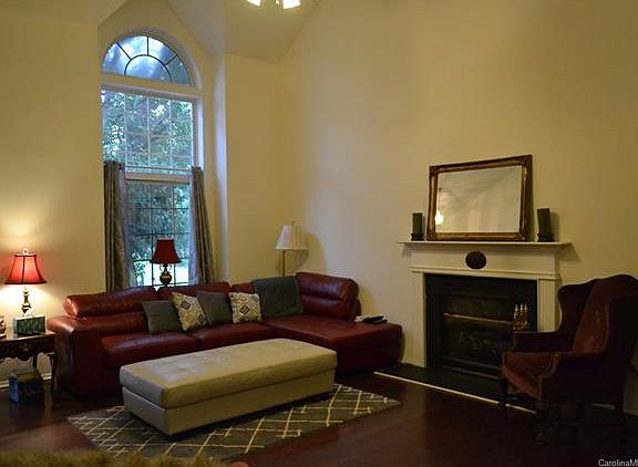 5th image of 2118 Mallard Green Pl
