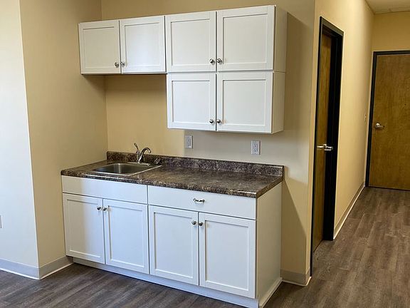 2nd image of 1232 Maumee Ave APT 1