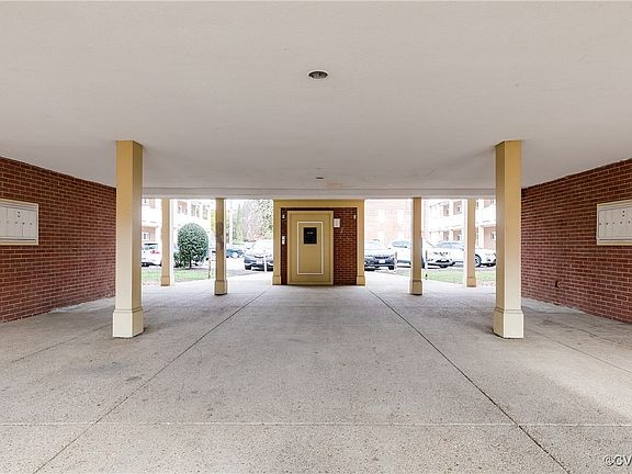 2nd image of 2100 Grove Ave #U10