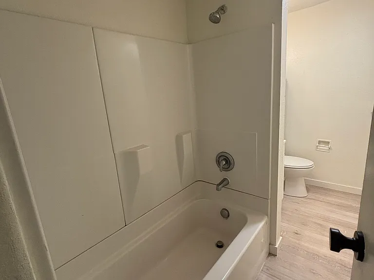 1339 10th Ave #11 — Photo 1