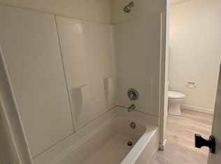 1339 10th Ave APT 11, Longview, WA 98632