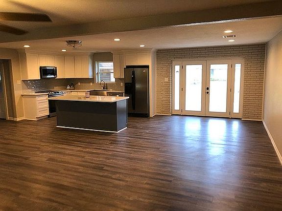 4th image of 1901 Stella Cir