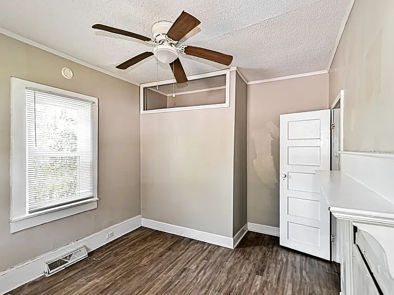 5224 Ridgeway St — Photo 3
