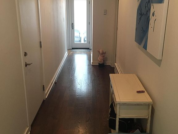 5th image of 412-24 Moyer St #10