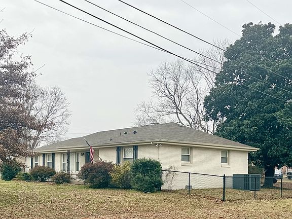 2nd image of 195 Maxwell Dr