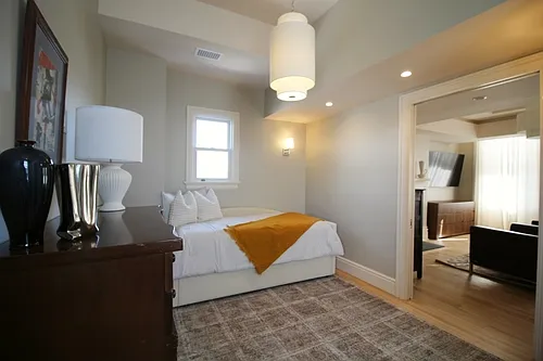 1819 Sarah St #2 — Photo 21