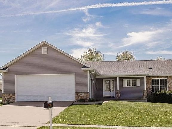 2nd image of 905 Heather Ln