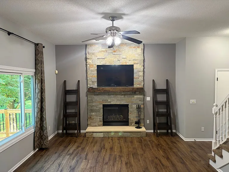6814 Meadow Ct — Photo 3