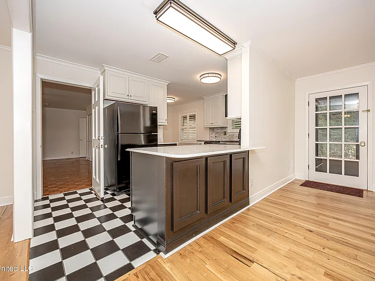 1107 Le Badine Ct — Photo 15