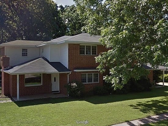 1st image of 1600 Oakwood Ave