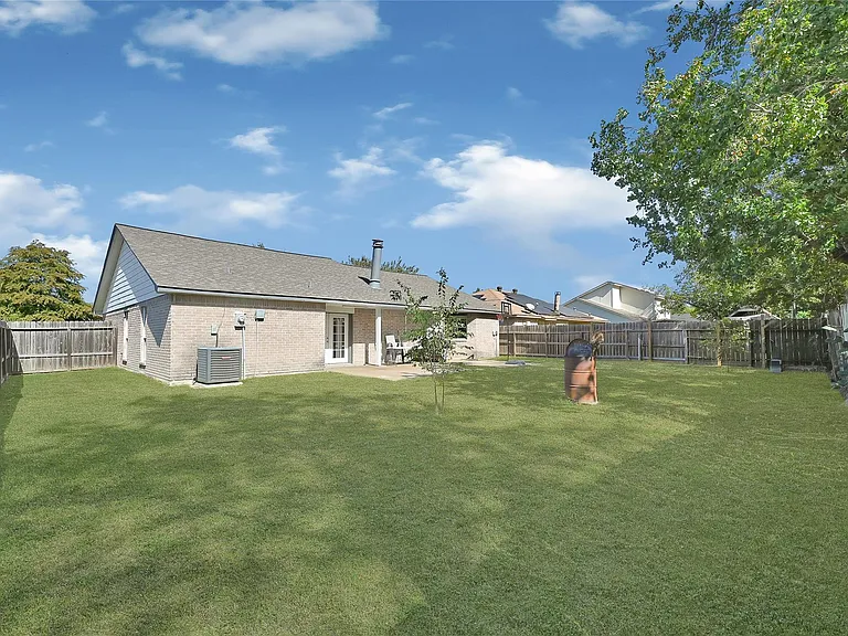 19327 Cypress Harbor Dr — Photo 20