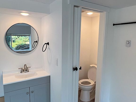 4th image of 1027 Sturgus Ave S #2