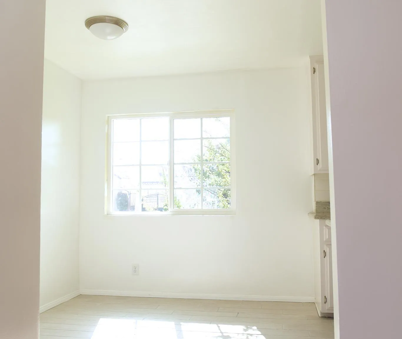 2 bed, 850 sqft, $2,300 — Photo 4
