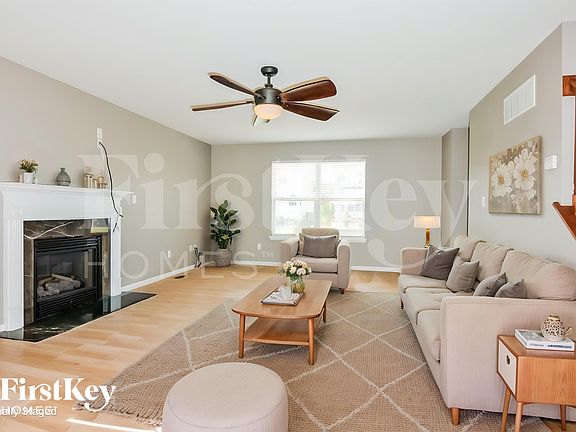 4th image of 229 Greengate Dr