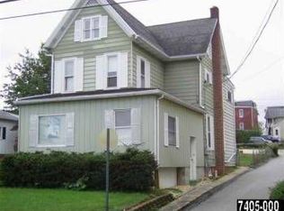 34 W Maple St, Dallastown, PA 17313