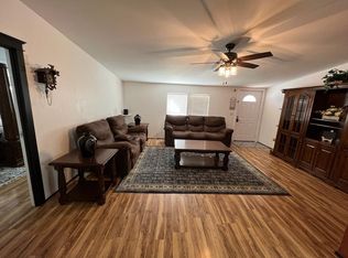 695 S Page Springs Rd, Cornville, AZ 86325