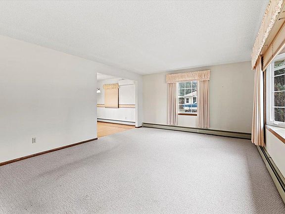 5th image of 616 Nixon Ave SE
