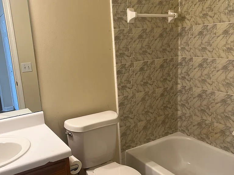 1611 Heyford Cir NW #1611 — Photo 3
