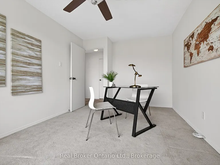 23 Woodlawn Rd E #811 — Photo 26