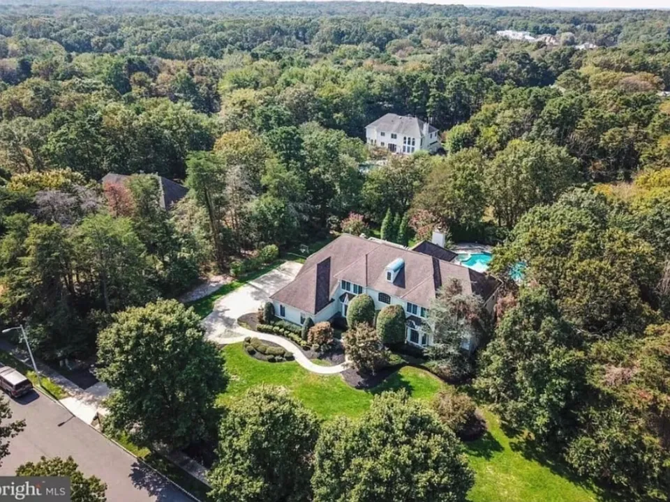 Fairway Dr