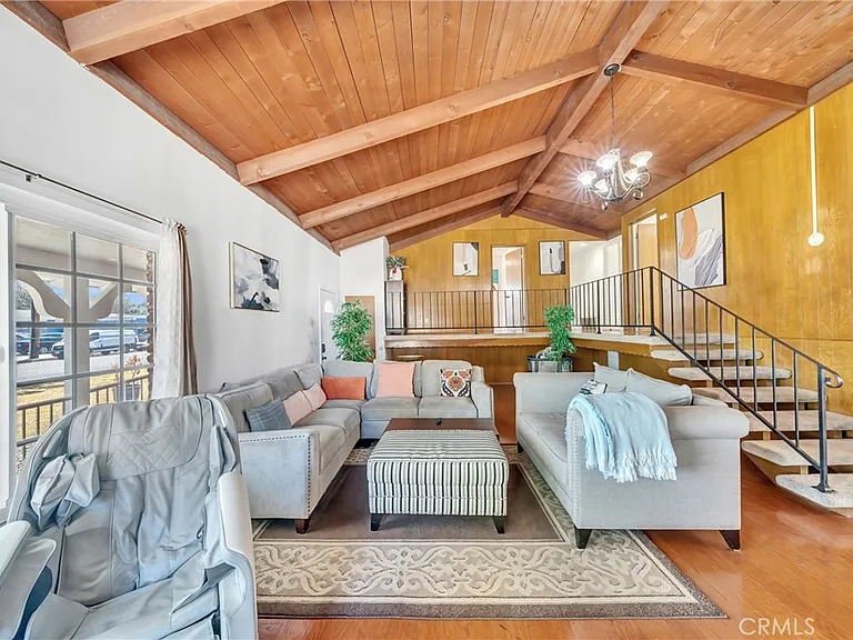 1345 S Jellick Ave — Photo 9