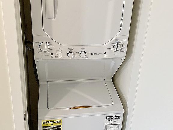 705 Gayley Avenue, Westwood, CA 90024 - IN-UNIT LAUNDRY