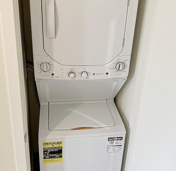 705 Gayley Avenue, Westwood, CA 90024 - IN-UNIT LAUNDRY