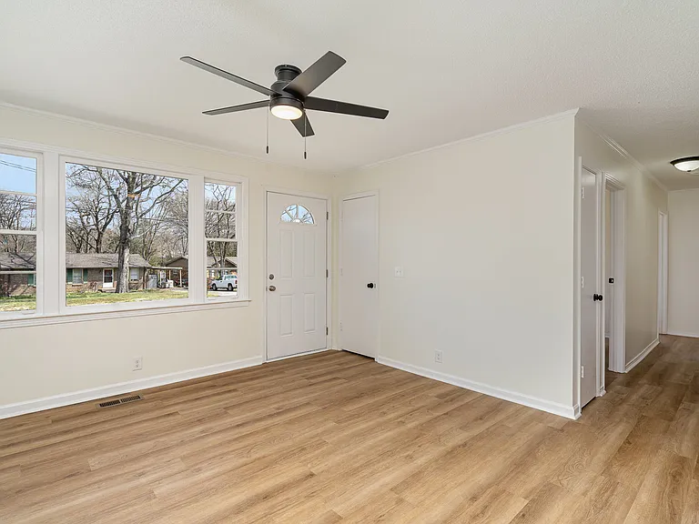 122 Brookside Dr — Photo 5