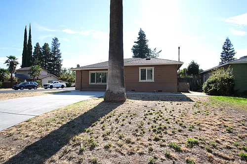 1436 Albany Ave Photo 1