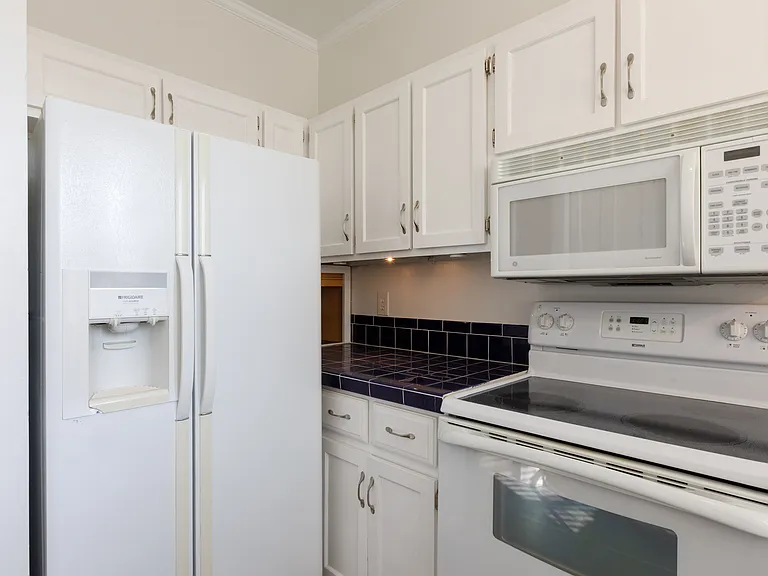 1228 Woodland Dr #1 — Photo 6