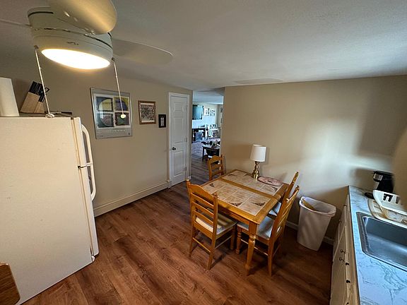 5th image of 147 Forest Ave