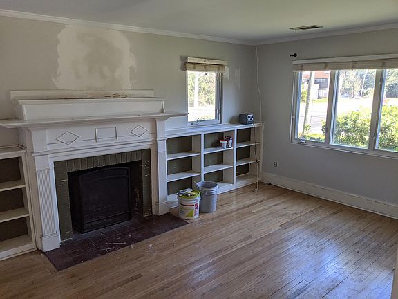 5th image of 1758 Gibbs Dr