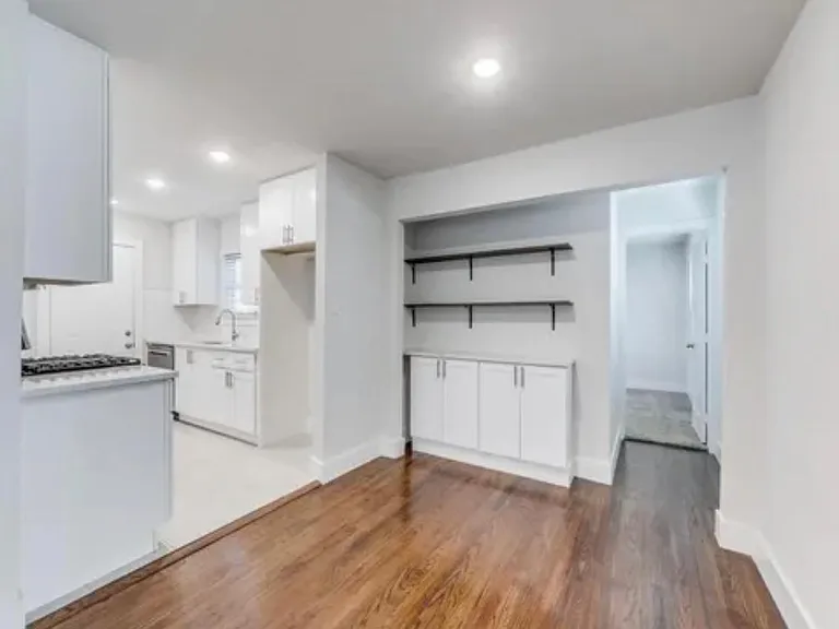 1406 Harlandale Ave — Photo 9