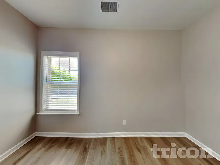1529 Bending River Dr — Photo 14