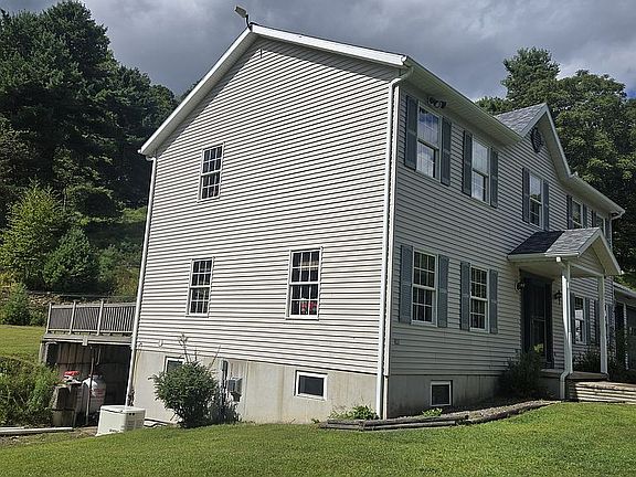 Left End Exterior