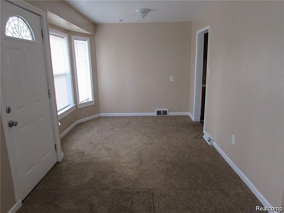 3rd image of 24360 Hopkins St