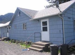 47592 Teller Rd, Oakridge, OR 97463