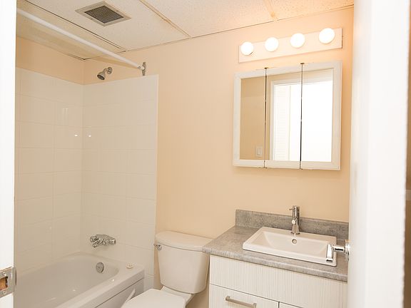 3rd image of 10511 103rd Ave #398757